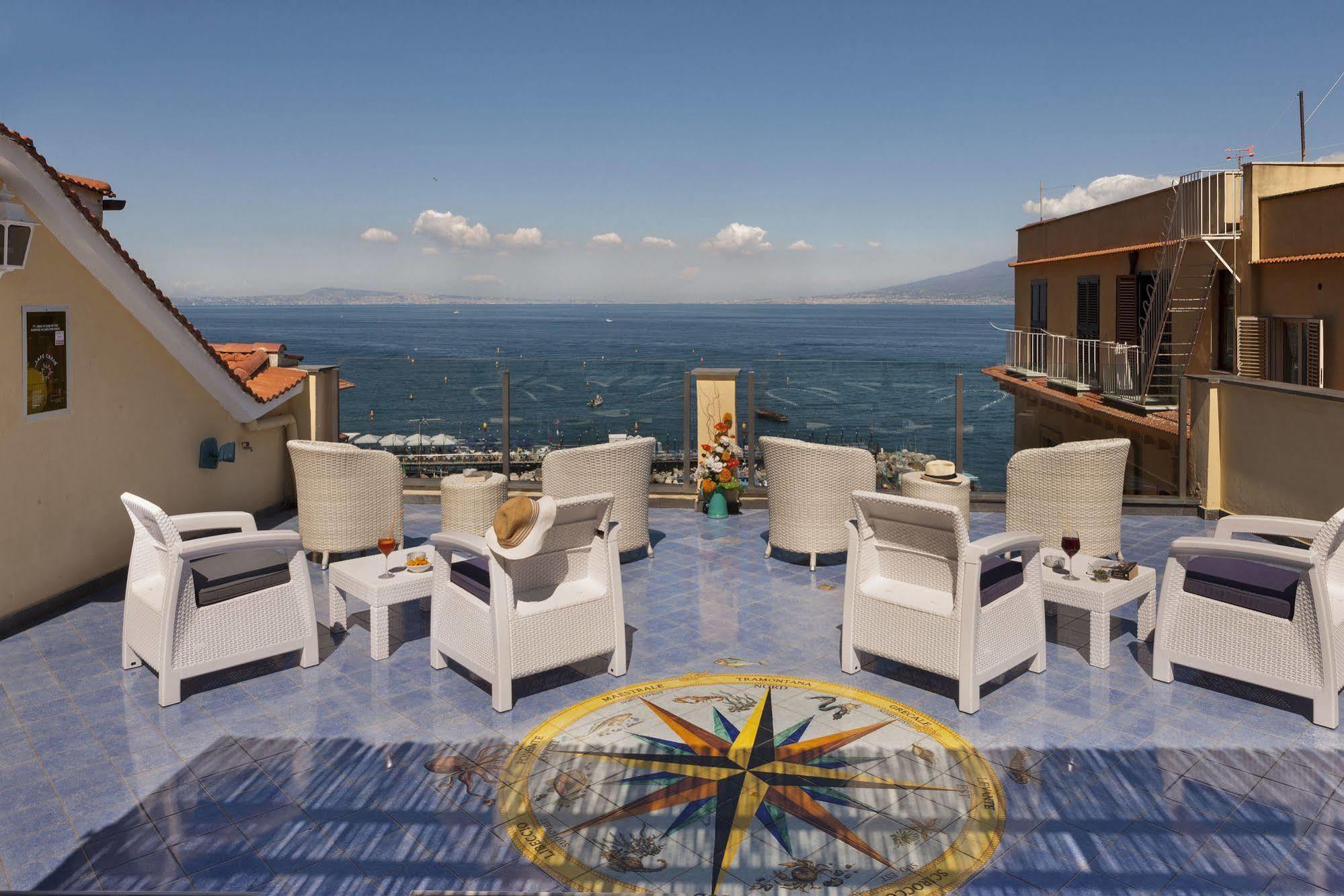 Hotel Del Mare Сорренто Экстерьер фото