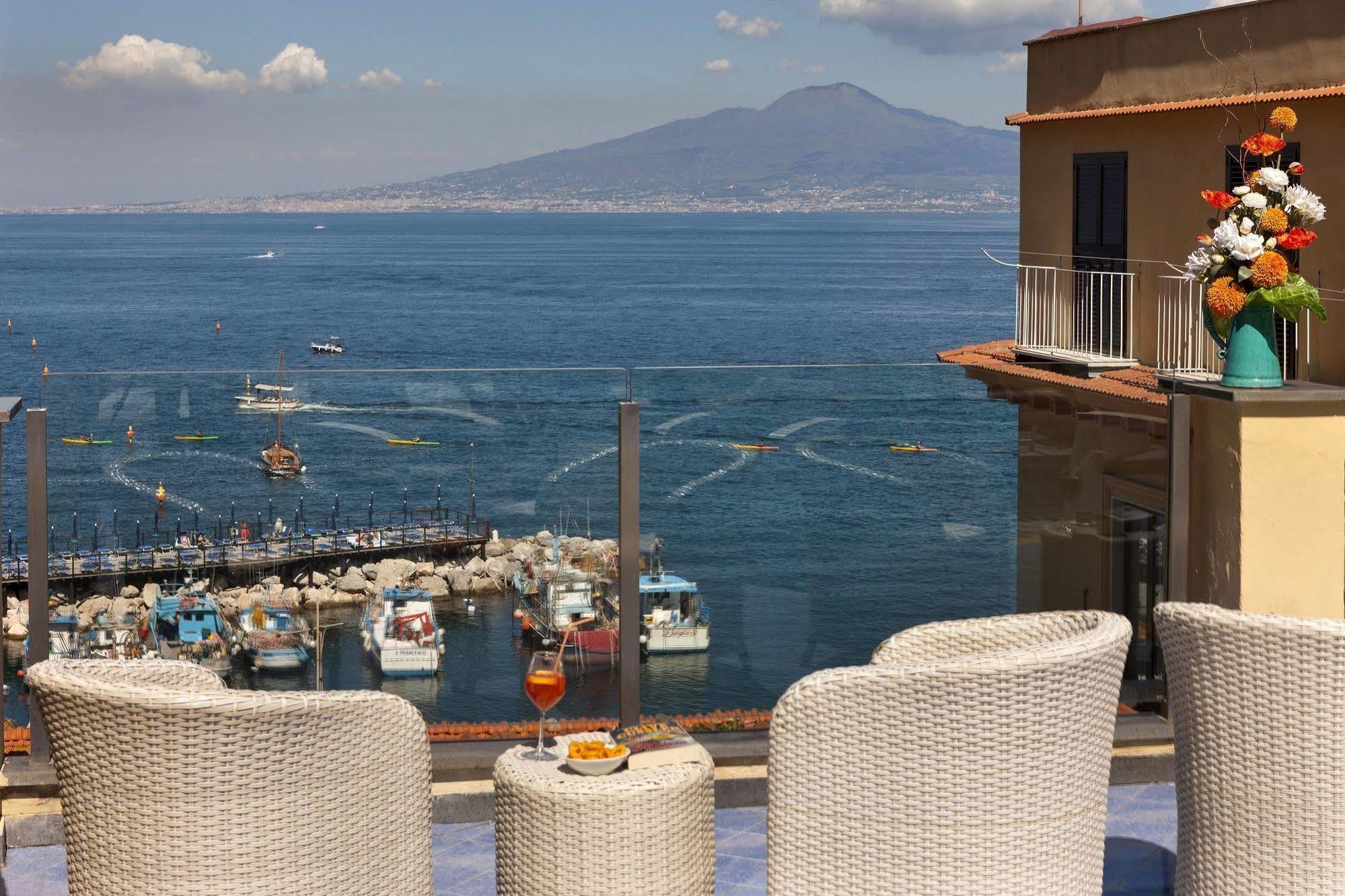 Hotel Del Mare Сорренто Экстерьер фото