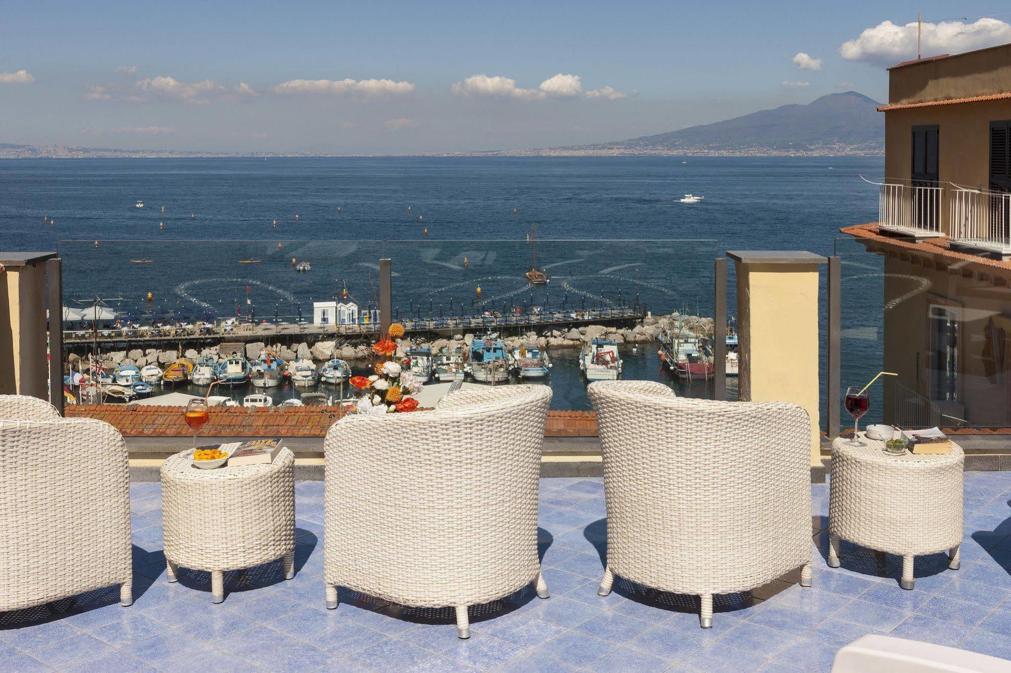 Hotel Del Mare Сорренто Экстерьер фото