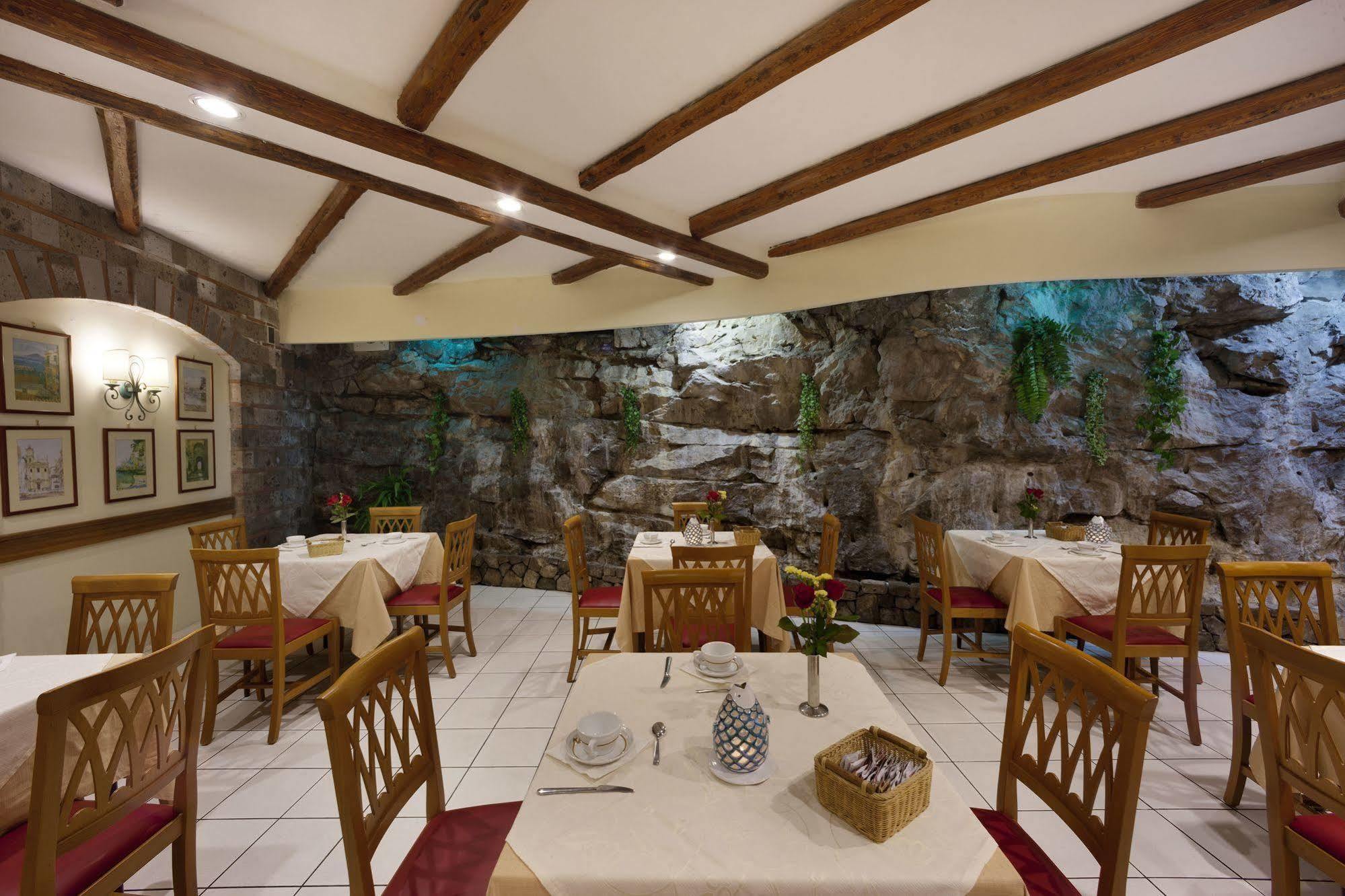 Hotel Del Mare Сорренто Экстерьер фото